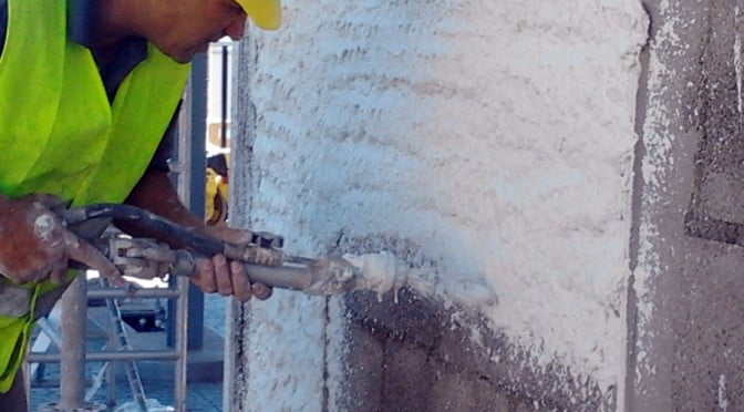 Como revocar una pared con hidrófugo