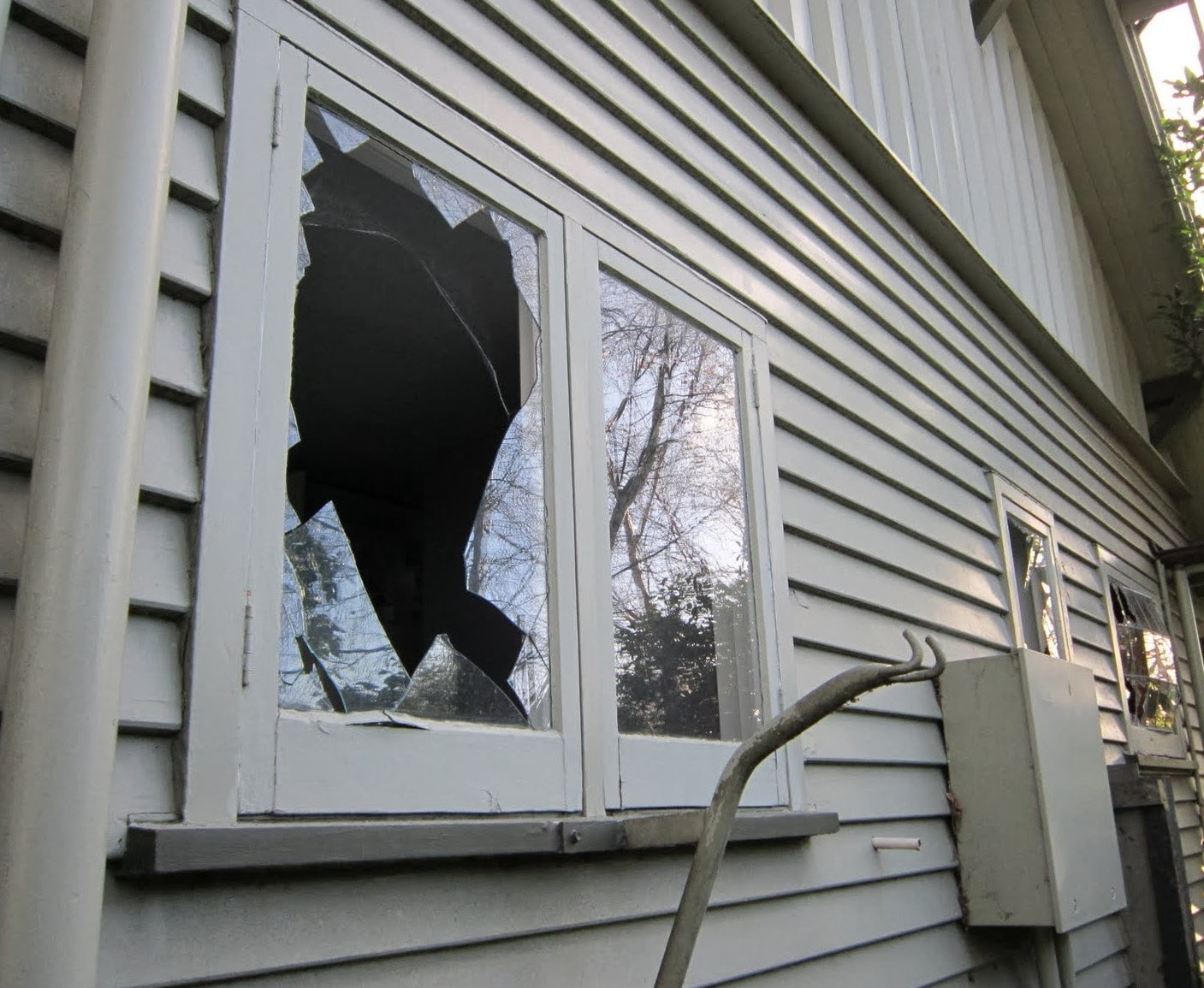 Cómo reemplazar el vidrio de una ventana
