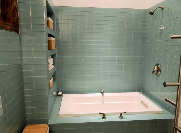 Como colocar azulejos en la pared de la ducha