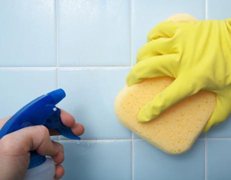 Cómo combatir la aparición de hongos en el baño