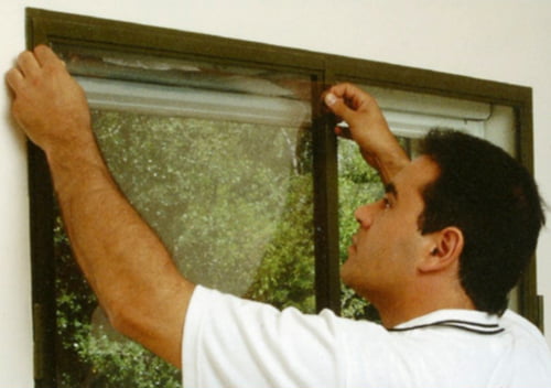 clásico gato suave Cómo aplicar láminas polarizadas en los vidrios de las ventanas - Albañiles
