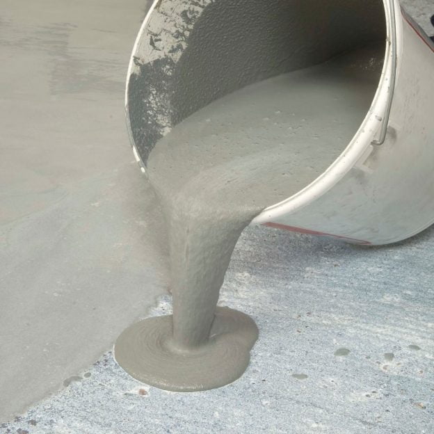 Cómo repavimentar un piso de cemento antiguo
