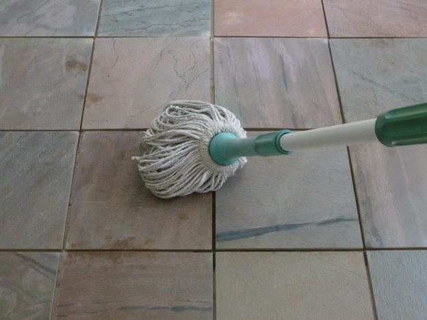 Cómo limpiar y sellar pisos de cerámicos sin esmaltar