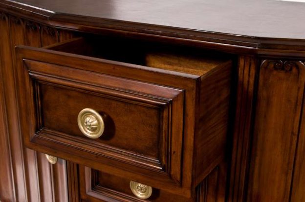 Consejos a tener en cuenta antes de barnizar un mueble de madera