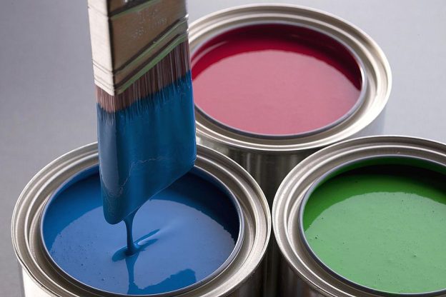 Volviendo a lo básico: Consejos para elegir pintura para exteriores e interiores